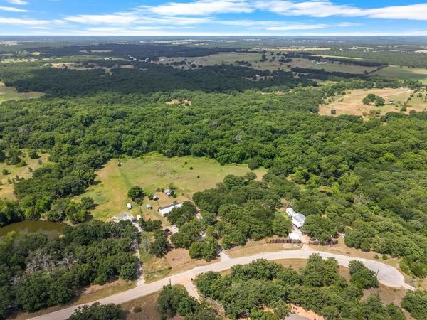 439 Slayden Drive, Sunset, TX 76270