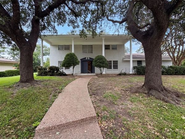 4612 Kenway Court, Fort Worth, TX 76132