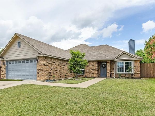 5957 Sundown Drive, Watauga, TX 76148
