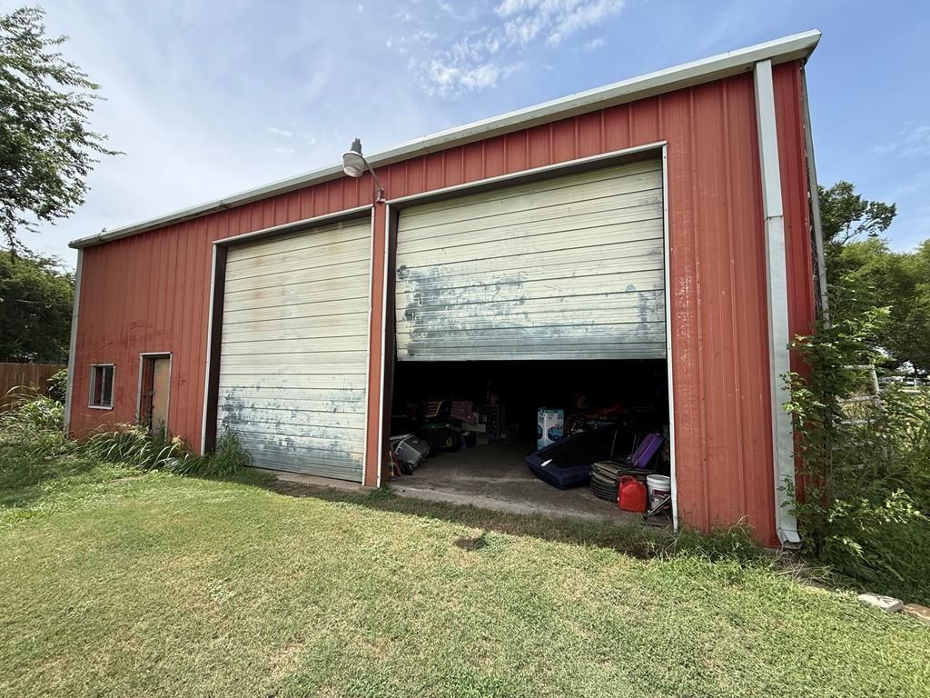 4324 W Park Row Boulevard, Corsicana, TX 75110 Main Photo