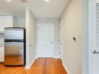 1200 Main Street , Unit 1002, Dallas, TX 75202