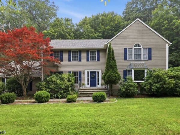 860 Glen Rd, Sparta, NJ 07871