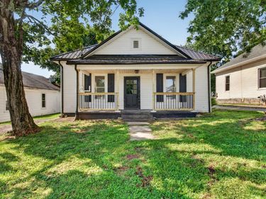 1220 W Walnut Street, Danville, KY 40422