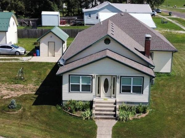 301 Walnut Street, Pattonsburg, MO 64670