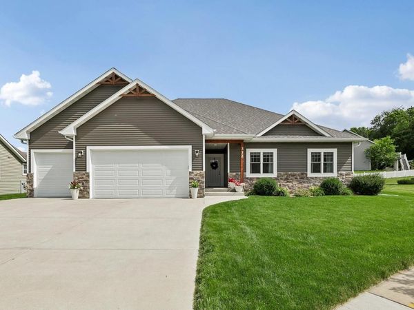 312 Coventry Circle, Johnson Creek, WI 53038