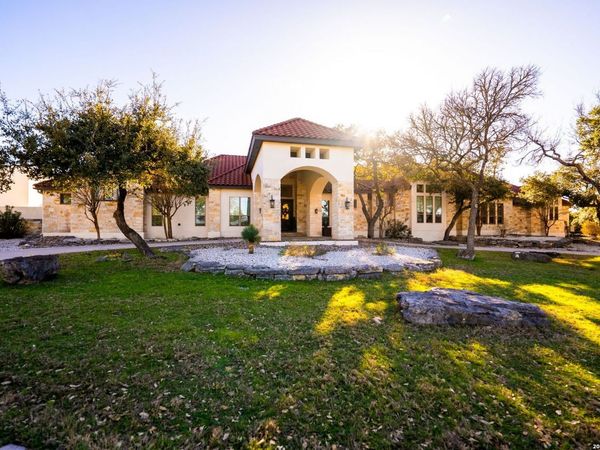 376 San Marcos, New Braunfels, TX 78132