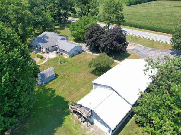 1860 E US HWY 24, Reynolds, IN 47980