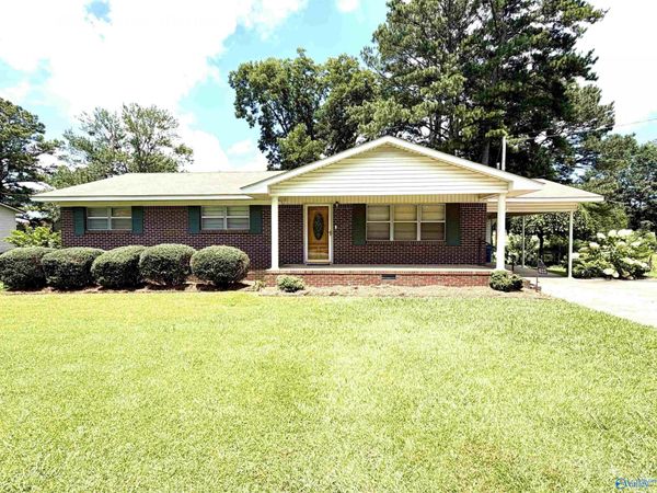 625 College Avenue, Boaz, AL 35957
