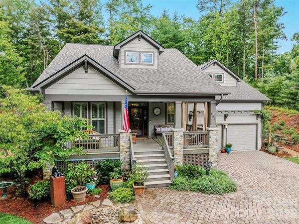 151 Monarch Road , Hendersonville, NC 28739