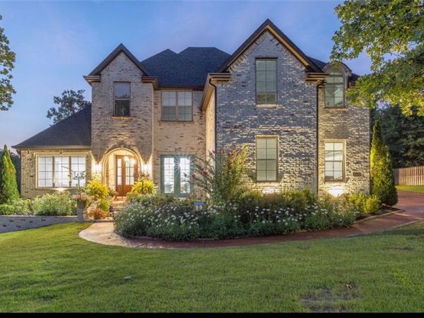 3064 Willow Bend Circle , Springdale, AR 72762