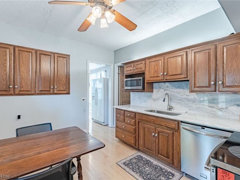 1091 S Green Road, South Euclid, OH 44121 Photo 11