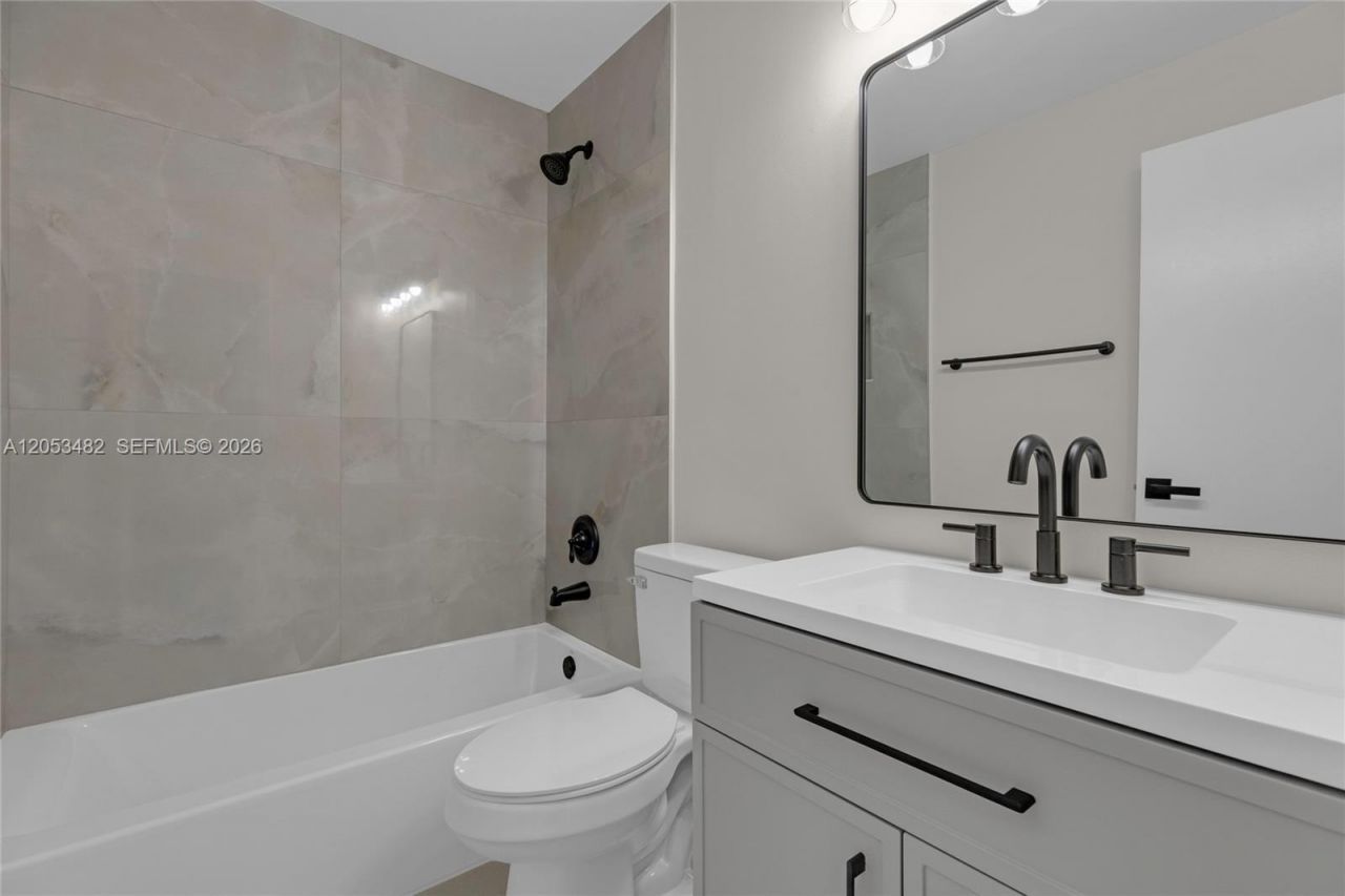 11061 NW 38th Pl , Sunrise, FL 33351 Photo
