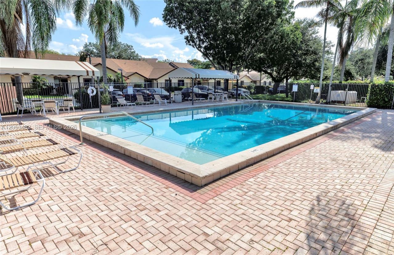 11061 NW 38th Pl , Sunrise, FL 33351 Photo