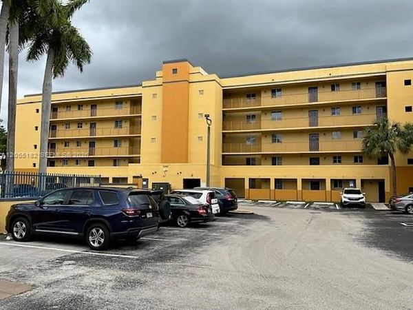 14931 SW 82nd Ln , Unit 18-405, Miami, FL 33193
