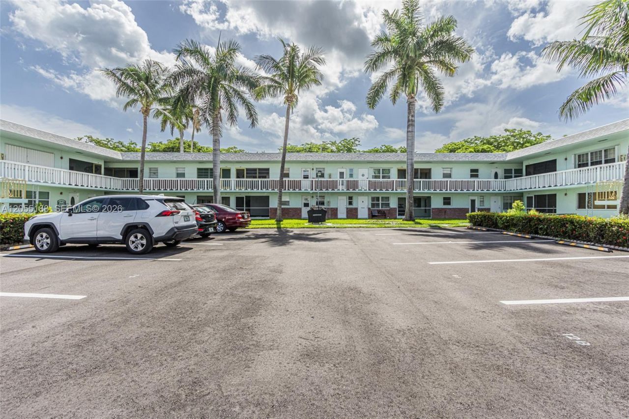 1401 N 12th Ct , Unit 3B, Hollywood, FL 33019 Photo