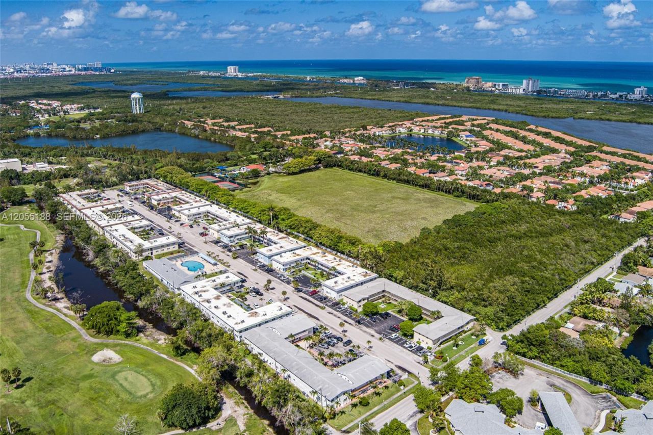 1401 N 12th Ct , Unit 3B, Hollywood, FL 33019 Photo