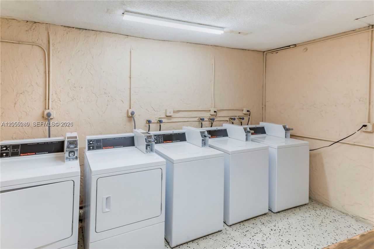 7345 W 4th Ave, Unit 404, Hialeah, FL 33014 Photo