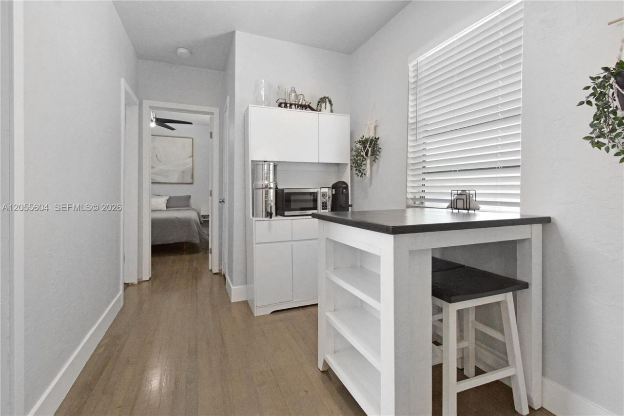 2140 Monroe Ter, Hollywood, FL 33020 Photo