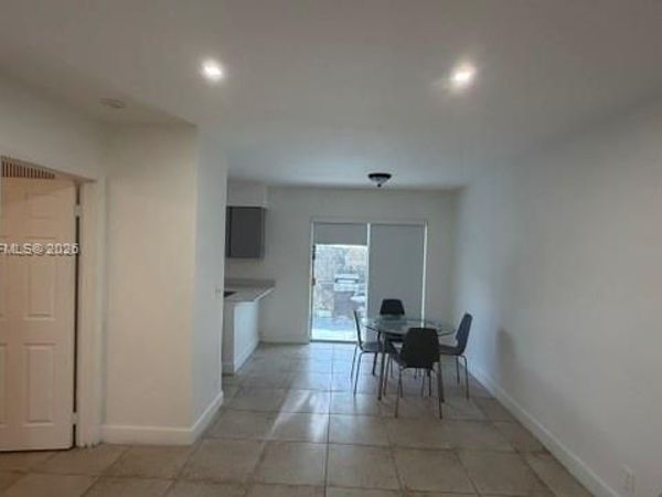 2450 Lincoln St , Unit 12, Hollywood, FL 33020