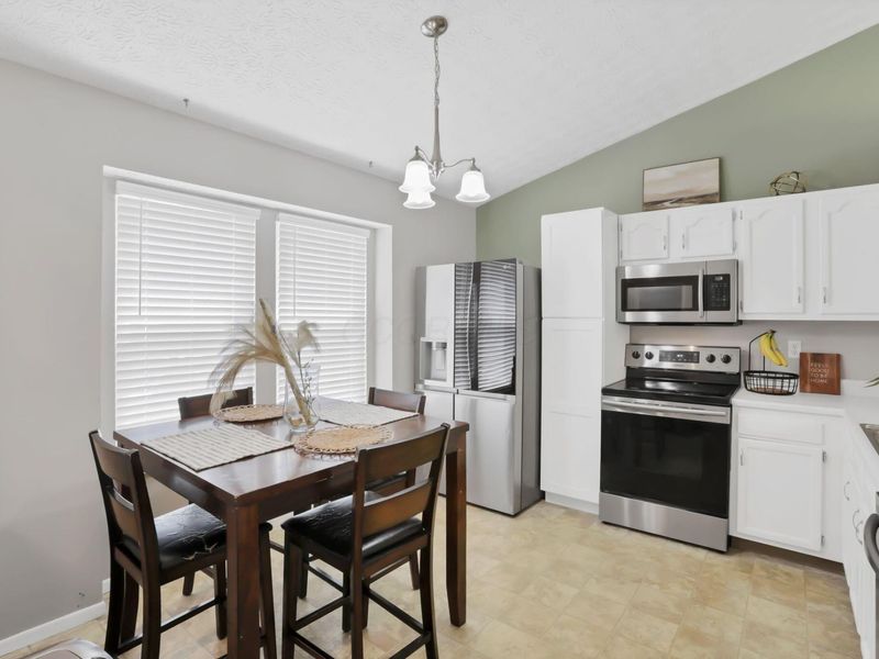 7576 Plainfield Drive, Pickerington, OH 43147 Photo 9