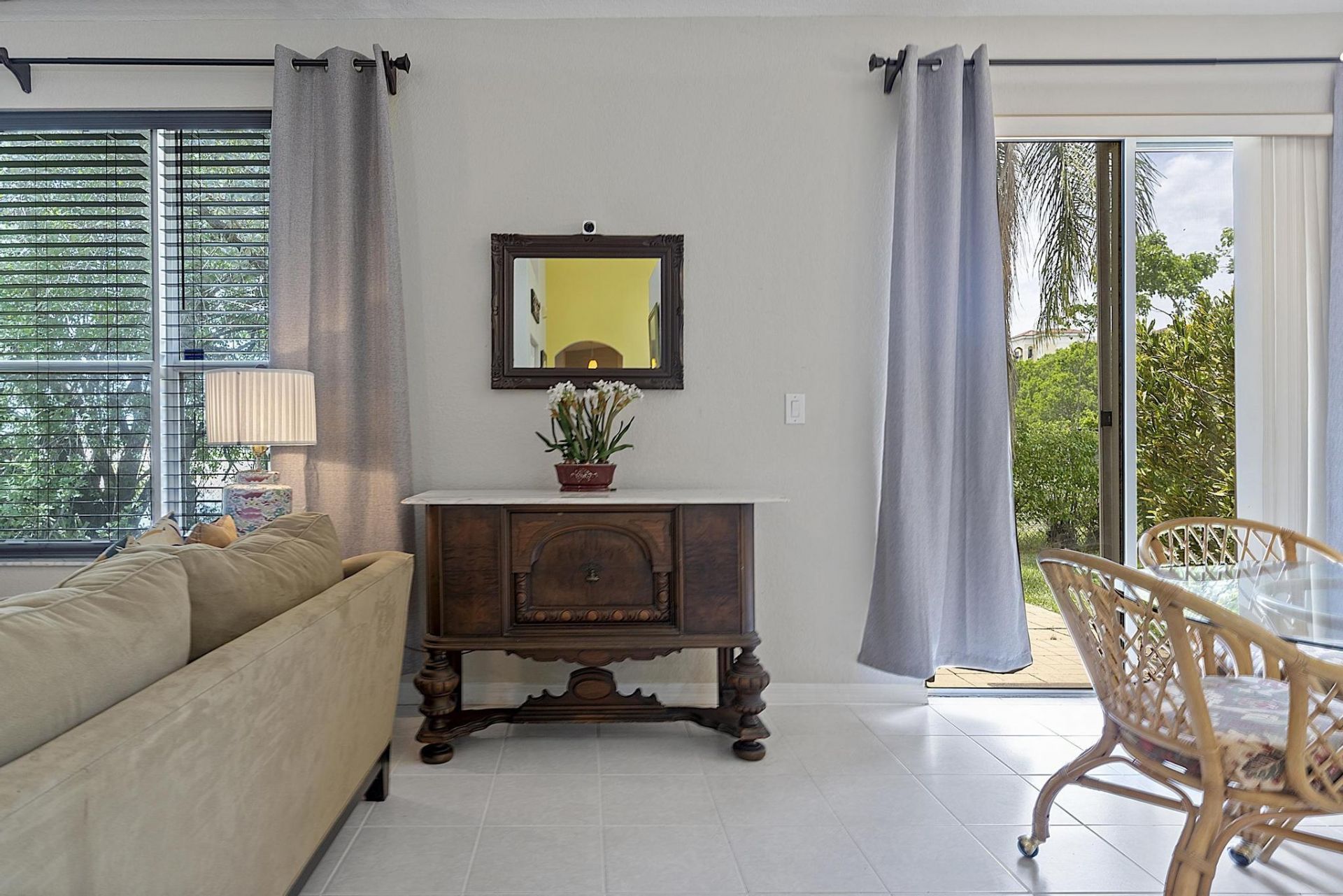 2901 E Aragon Boulevard, Unit 1, Sunrise, FL 33313 Photo
