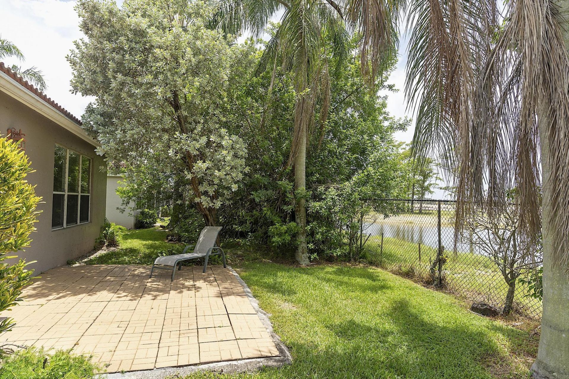 2901 E Aragon Boulevard, Unit 1, Sunrise, FL 33313 Photo