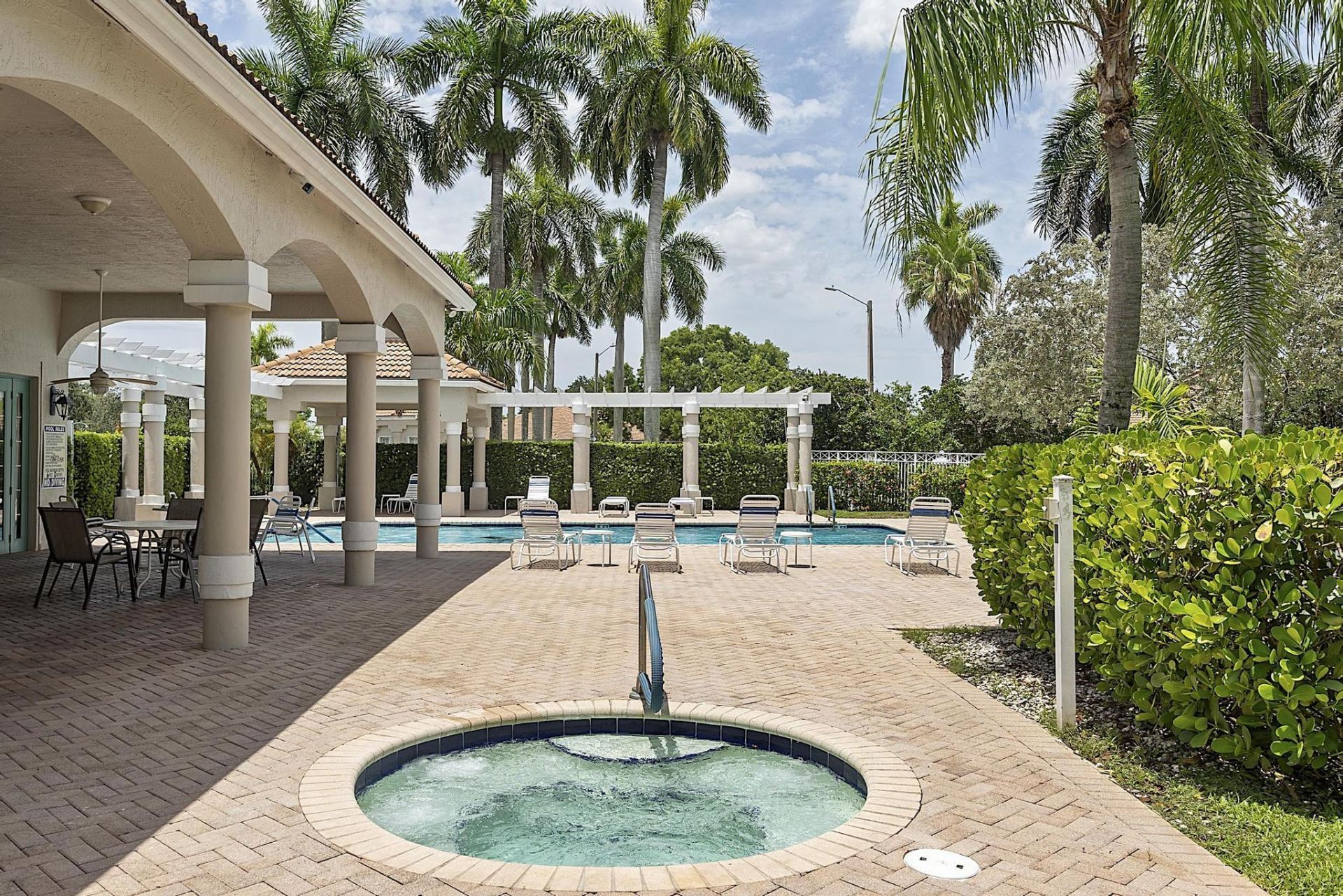 2901 E Aragon Boulevard, Unit 1, Sunrise, FL 33313 Photo