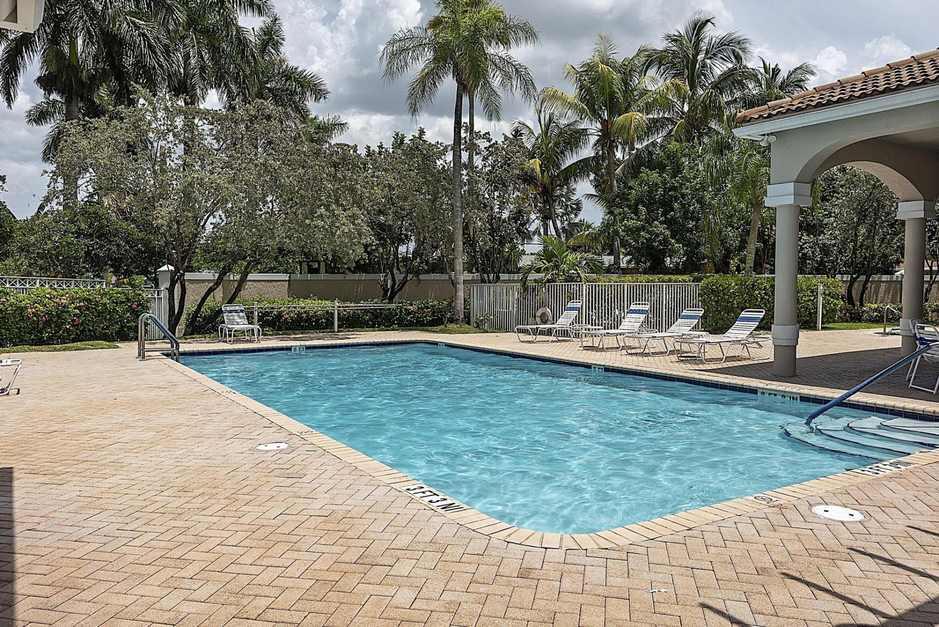 2901 E Aragon Boulevard, Unit 1, Sunrise, FL 33313 Photo