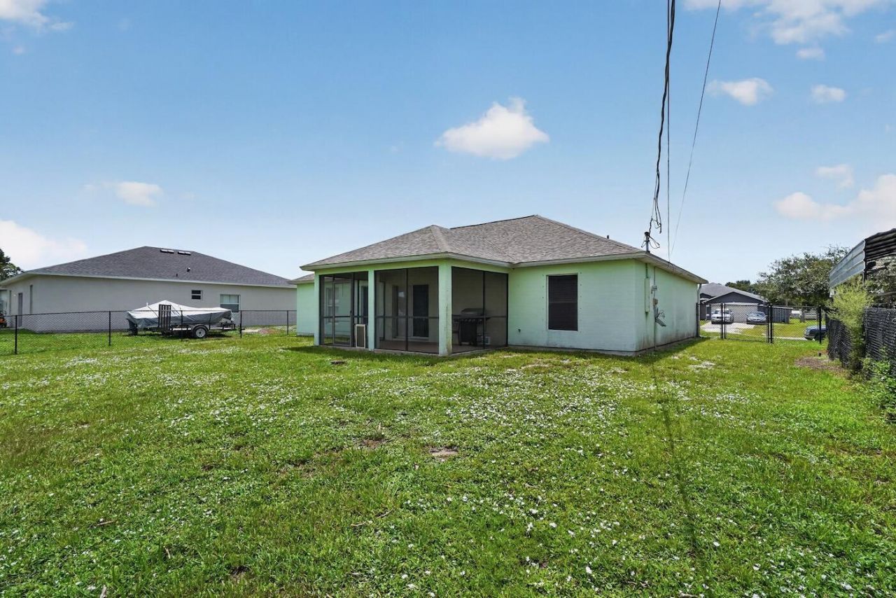 7816 100th Avenue, Vero Beach, FL 32967 Photo