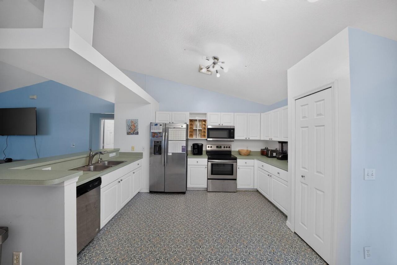 7816 100th Avenue, Vero Beach, FL 32967 Photo