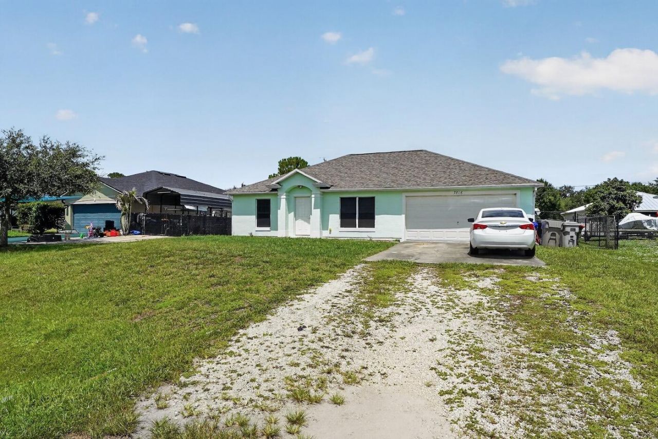 7816 100th Avenue, Vero Beach, FL 32967 Photo