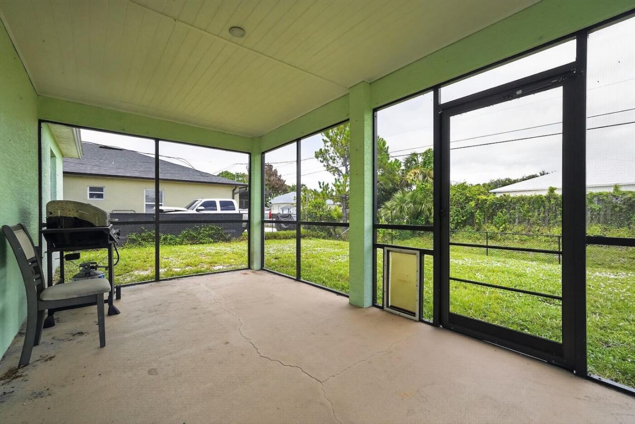 7816 100th Avenue, Vero Beach, FL 32967 Photo