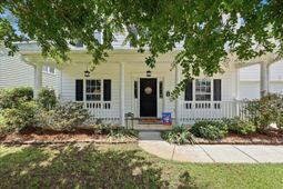 302 Lakewind Drive photo 4