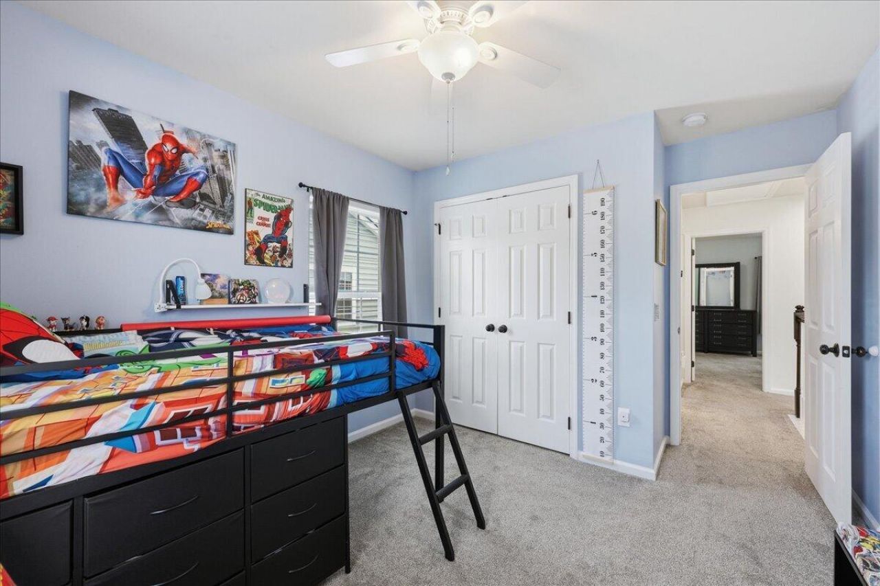 302 Lakewind Drive Photo 32