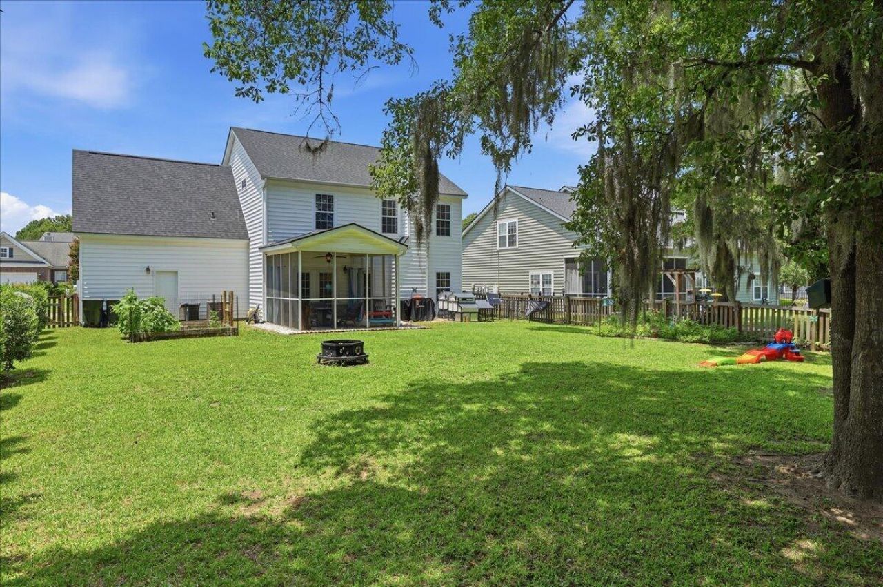 302 Lakewind Drive Photo 42