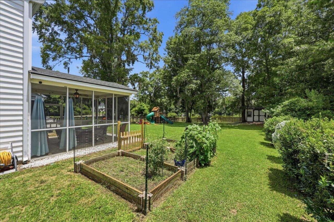 302 Lakewind Drive Photo 43