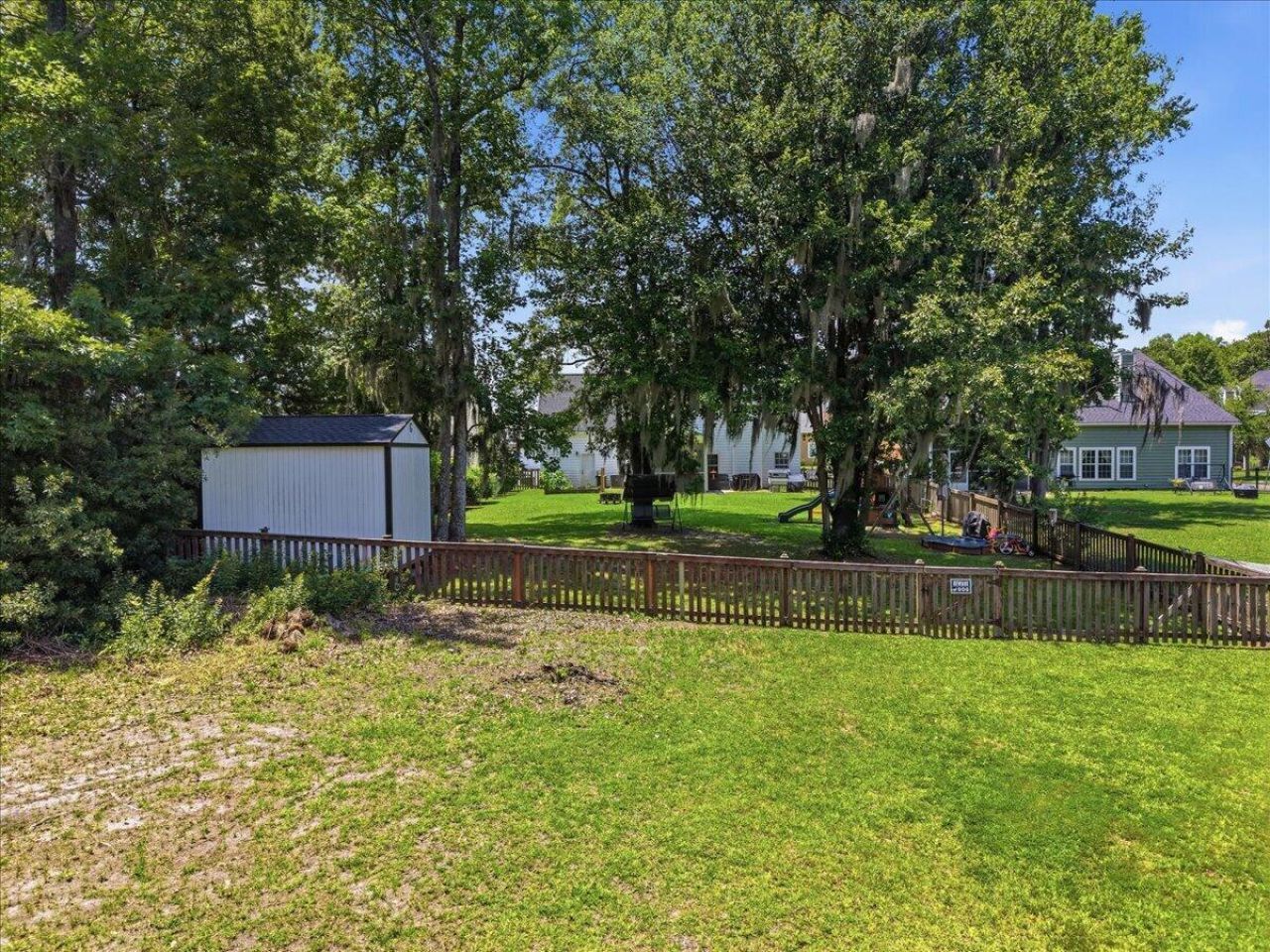 302 Lakewind Drive Photo 50
