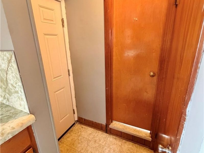 1408 E Boston Avenue, Youngstown, OH 44502 Photo 14