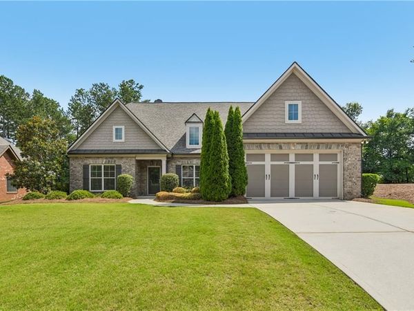 1857 Cambridge Square , Watkinsville, GA 30677