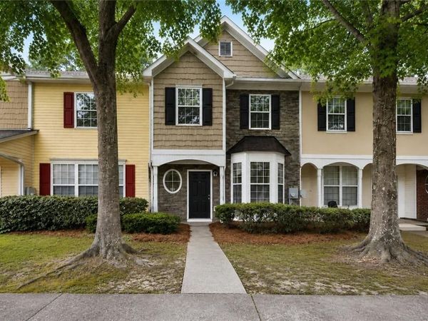 6114 Camden Forrest Drive , Riverdale, GA 30296