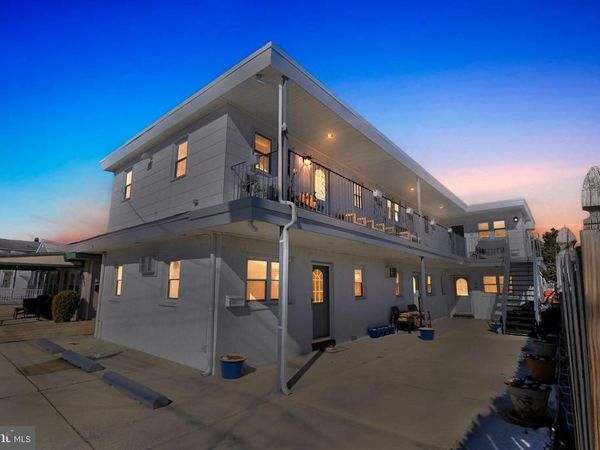 213 E MIAMI , WILDWOOD CREST, NJ 08260
