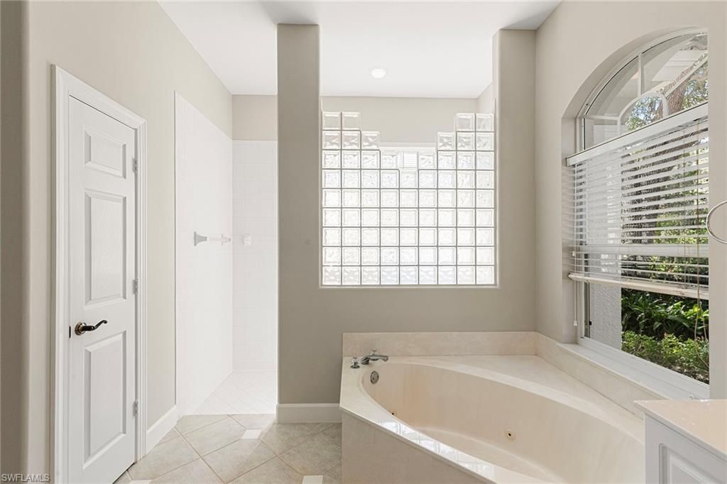 6821 Wellington Dr, Naples, FL 34109 Photo