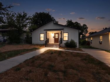 1531 Iowa Avenue, Dallas, TX 75216