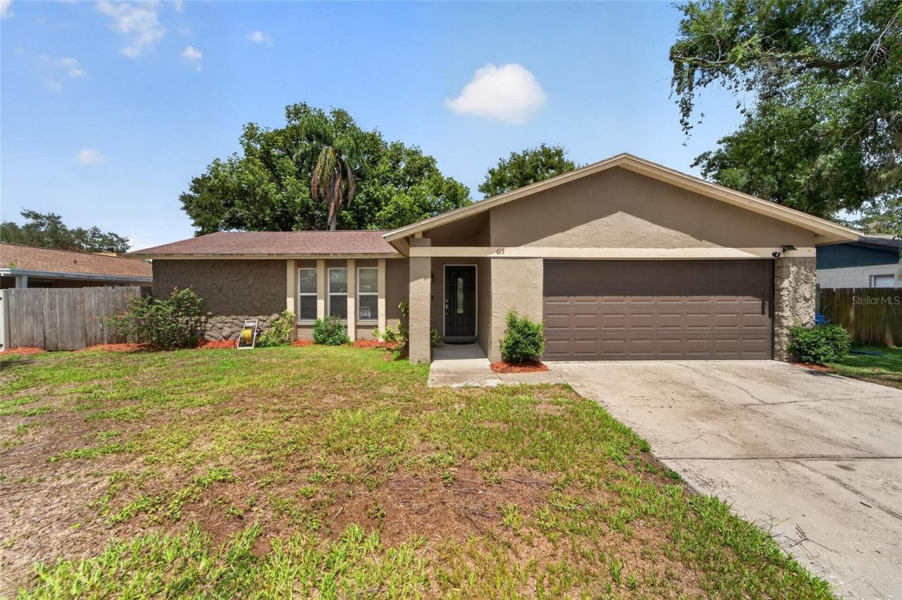 615 Pine Forest Drive , Brandon, FL 33511 Main Photo