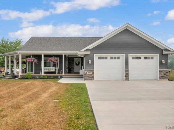 271 E Harrington Road, Lexington Township, Mi 48422