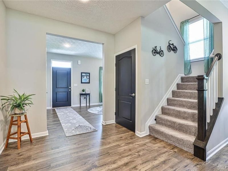 1223 Waterbury Drive, Franklin, OH 45005 Photo 5