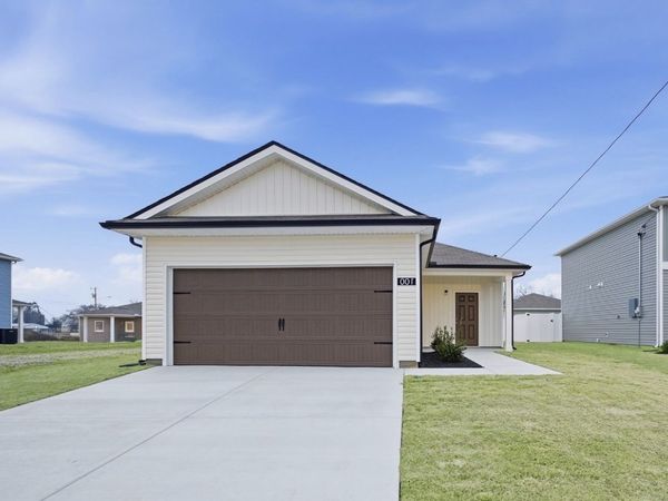 19 Stonehenge Circle NW, Manchester, TN 37355
