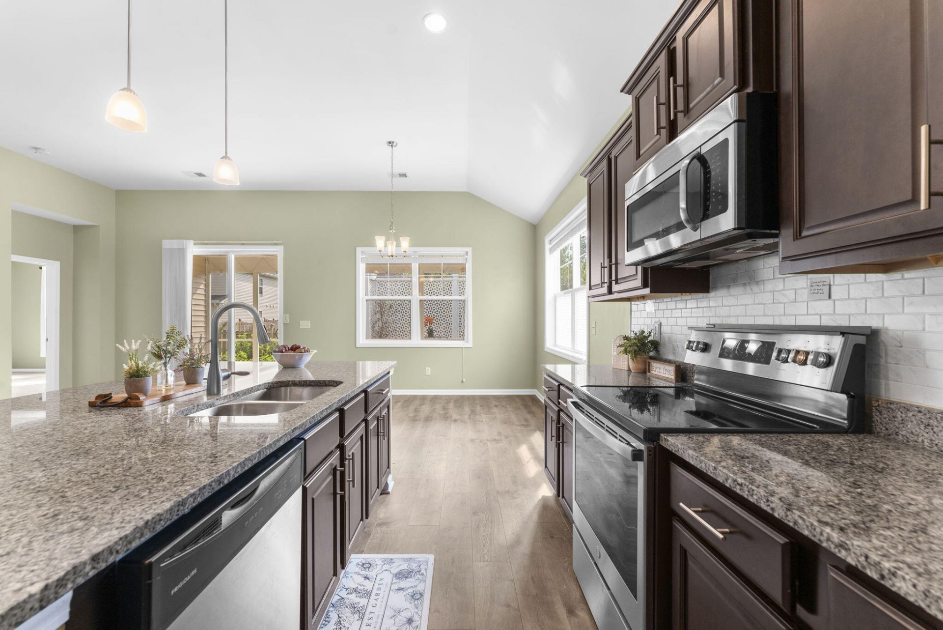 2511 Hummingbird Lane Photo 14