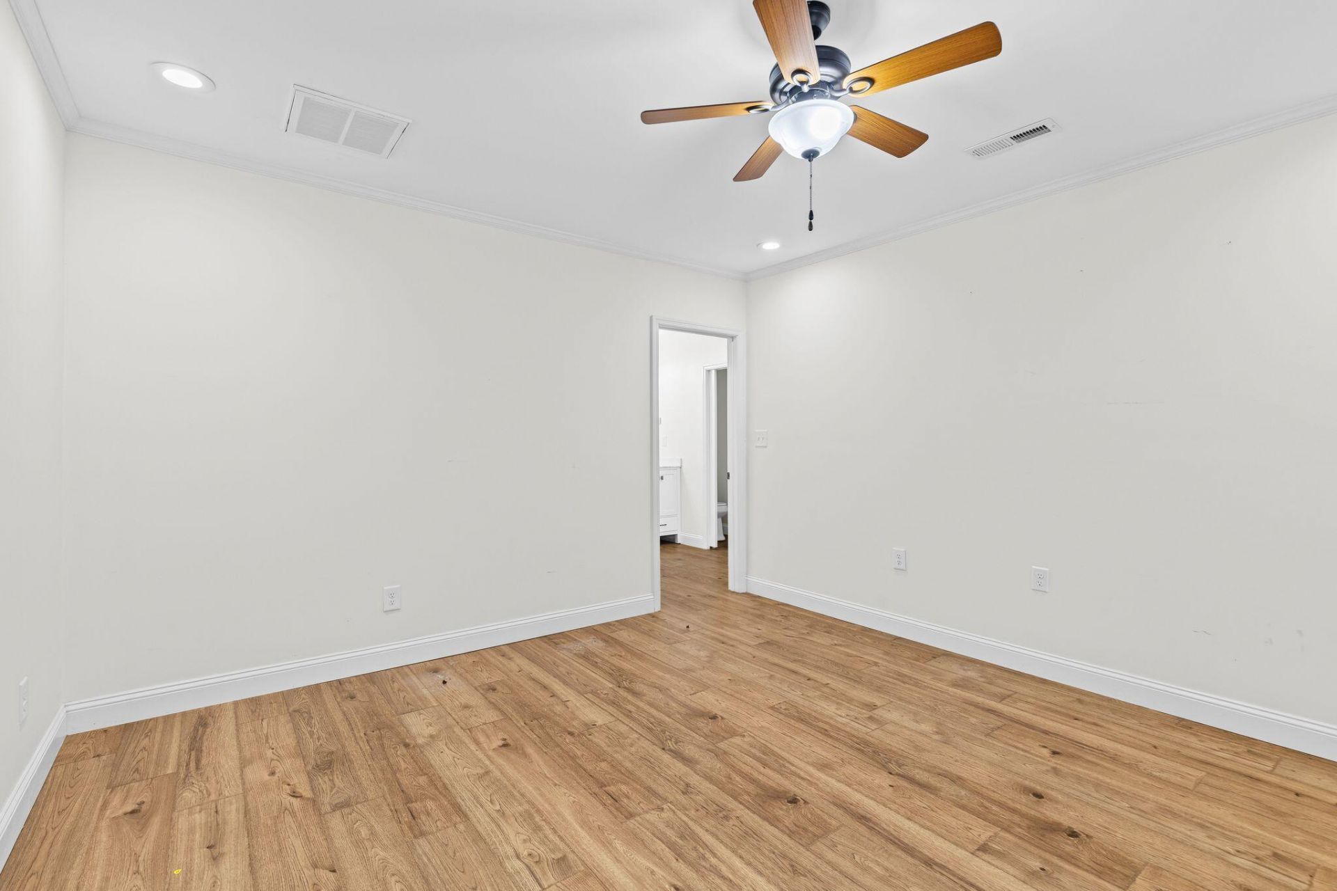 2482 Flamingo Drive Photo 15