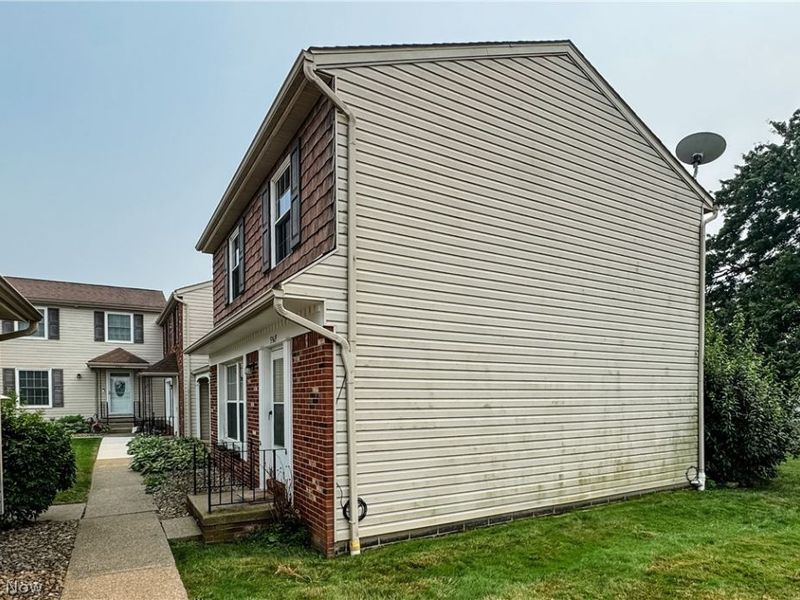 536 Austin Drive, Unit F, Barberton, OH 44203 Photo 23